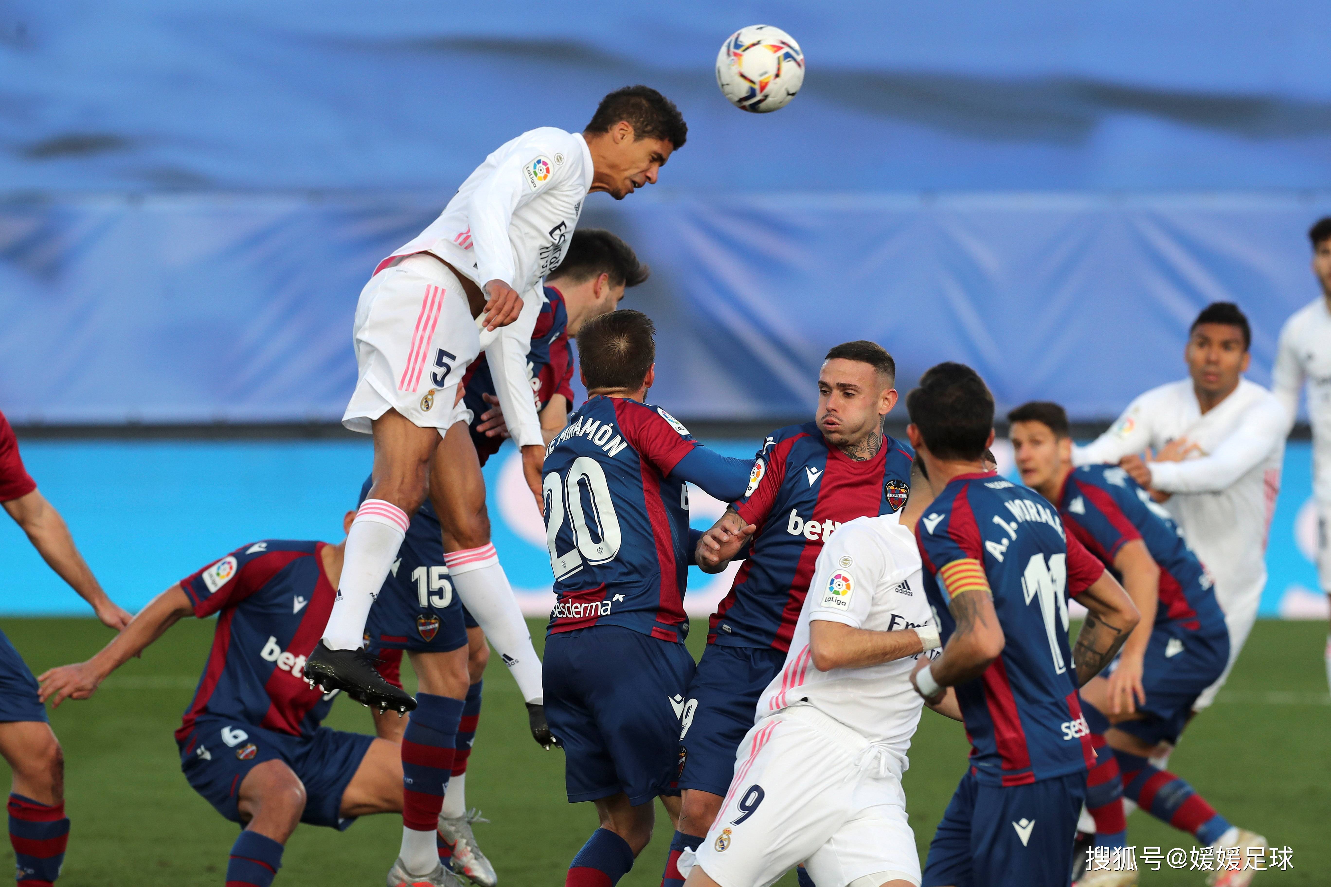 开元棋牌APP-包含重磅！赛后皇家社会调整名单以备意大利杯孟菲斯灰熊今晨迎来里程碑，塞维利亚围绕法国杯官宣签约的词条